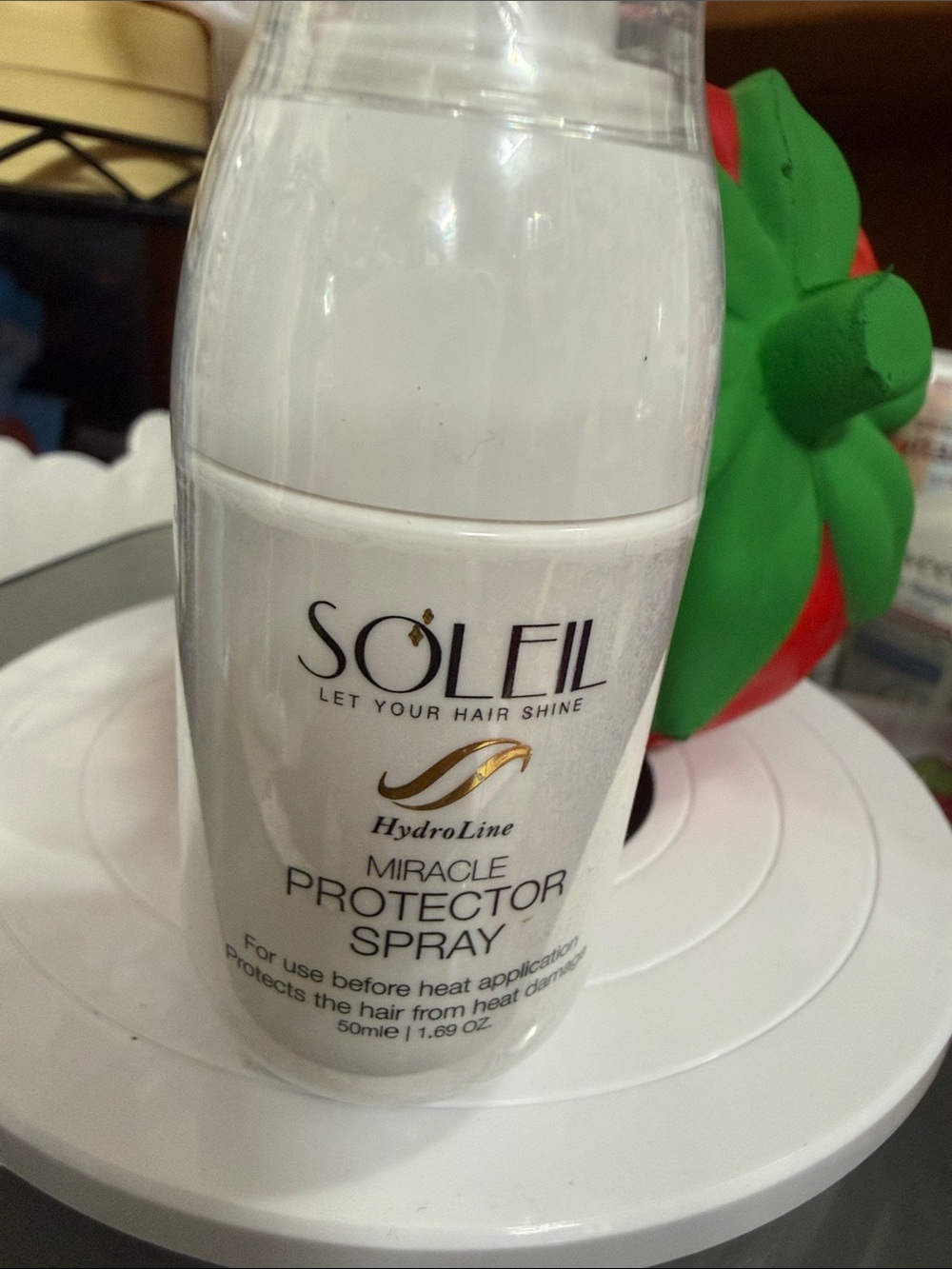 Miracle Protector Spray – White Heat Protectant for Women
